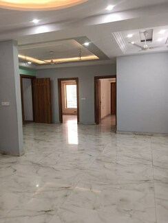 3.5 BHK + Pooja Room Builder Floor For Rent in Sector 28