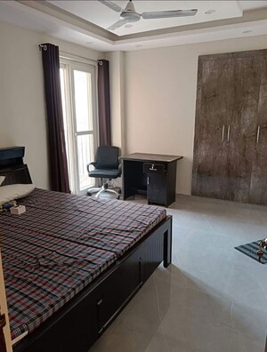 Bedroom in 4 BHK Apartment at Agarwal Nimit Tower, Kandivali West – for Rent