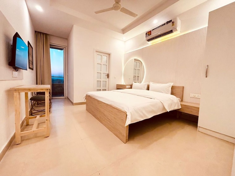 Bedroom, krisumi-waterfall-residences 2 Bedroom 720 Sq.Ft. Apartment In Sector 36a Gurgaon 10214022