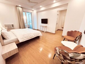 2 BHK Apartment For Rent in Krisumi Waterfall Residences, Sector 36a