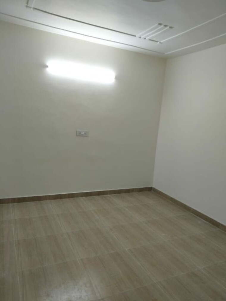 Room, sector 31 2 Bedroom 1450 Sq.Ft. Builder Floor In Sector 31 Faridabad 10214028