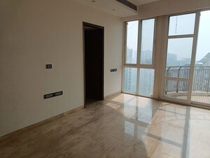Room in 4 BHK Apartment at Mahagun Mezzaria, Sector 78 – for Rent