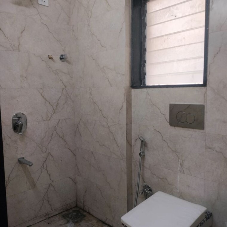 Bathroom, pratham-arc-aura 2 Bedroom 900 Sq.Ft. Apartment In Andheri West Mumbai 9262814