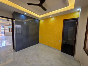 Bedroom in 3 BHK Builder Floor at Sector 9a – for Rent