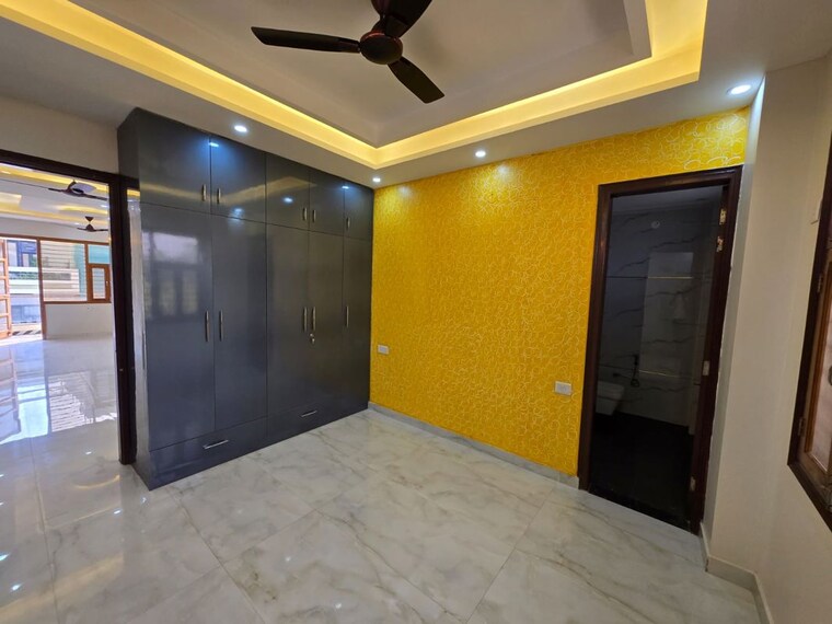 Bedroom, sector 9a 3 Bedroom 215 Sq.Yd. Builder Floor In Sector 9a Gurgaon 10214040
