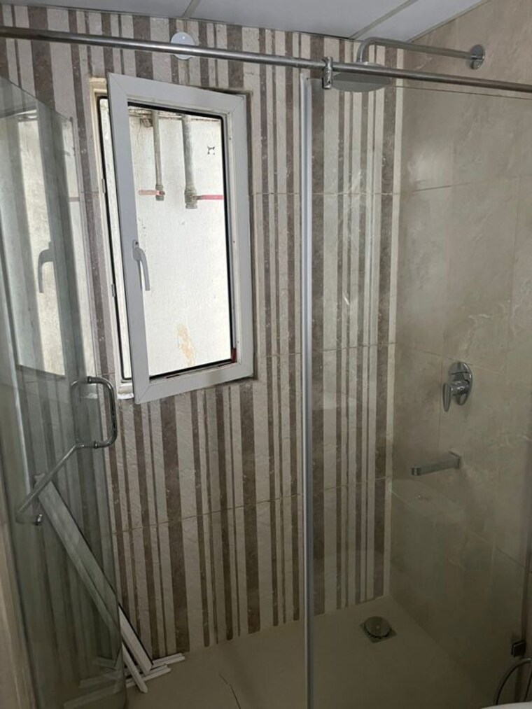 Bathroom, central-park-flower-valley-aqua-front-towers 3 Bedroom 1789 Sq.Ft. Apartment In Sohna Sector 33 Gurgaon 10214082