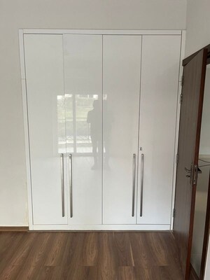 Bathroom in 3 BHK Apartment at Central Park Flower Valley Aqua Front Towers, Sohna Sector 33 – for Rent