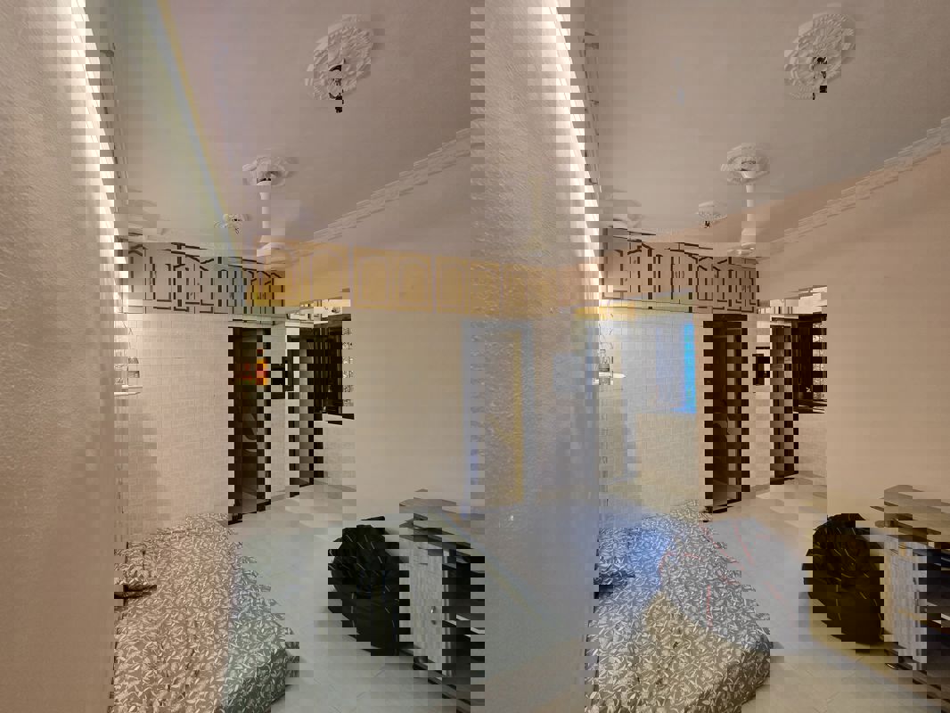 4 BHK + Servant Room 2560 Sq.Ft. Builder Floor in New Palm Beach CHS