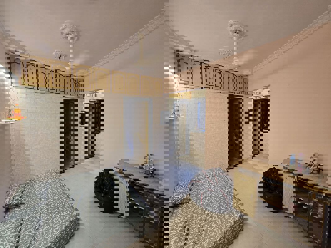 4 BHK + Servant Room 2560 Sq.Ft. Builder Floor in New Palm Beach CHS