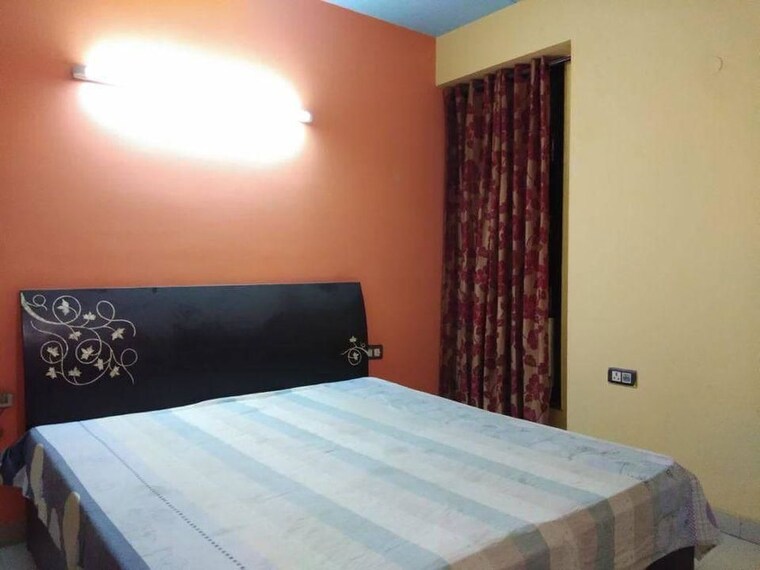 Bedroom, shakti khand iii 3 Bedroom 1150 Sq.Ft. Builder Floor In Shakti Khand Iii Ghaziabad 10214084