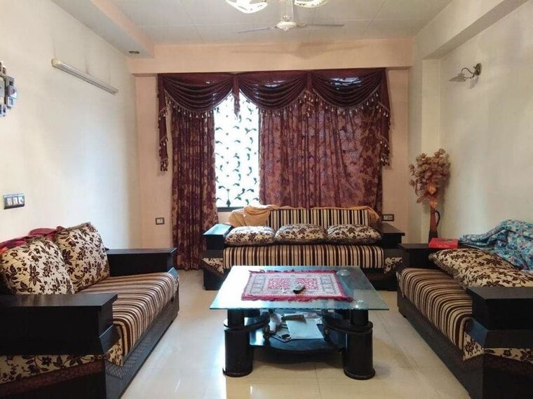 Living Room, shakti khand iii 3 Bedroom 1160 Sq.Ft. Builder Floor In Shakti Khand Iii Ghaziabad 10214085