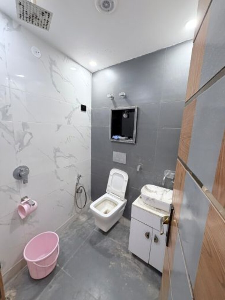 Bathroom, dwarka mor 2 Bedroom 670 Sq.Ft. Builder Floor In Dwarka Mor Delhi 10214089