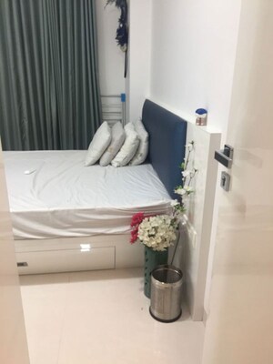 Bedroom in 2 BHK Apartment at Eskay Itus Apartment, Andheri West – for Rent