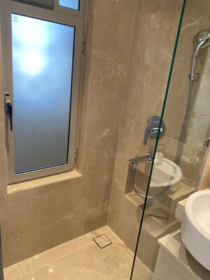 Furnished Amenities in 2 BHK Apartment at Hiranandani Highland, Powai – for Rent