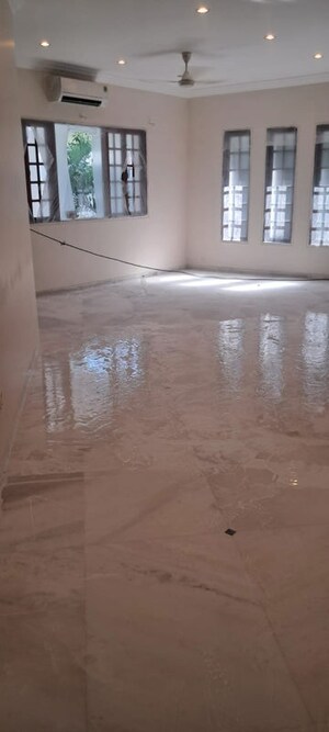 Master Bedroom in 3 BHK Villa at Juhu – for Rent