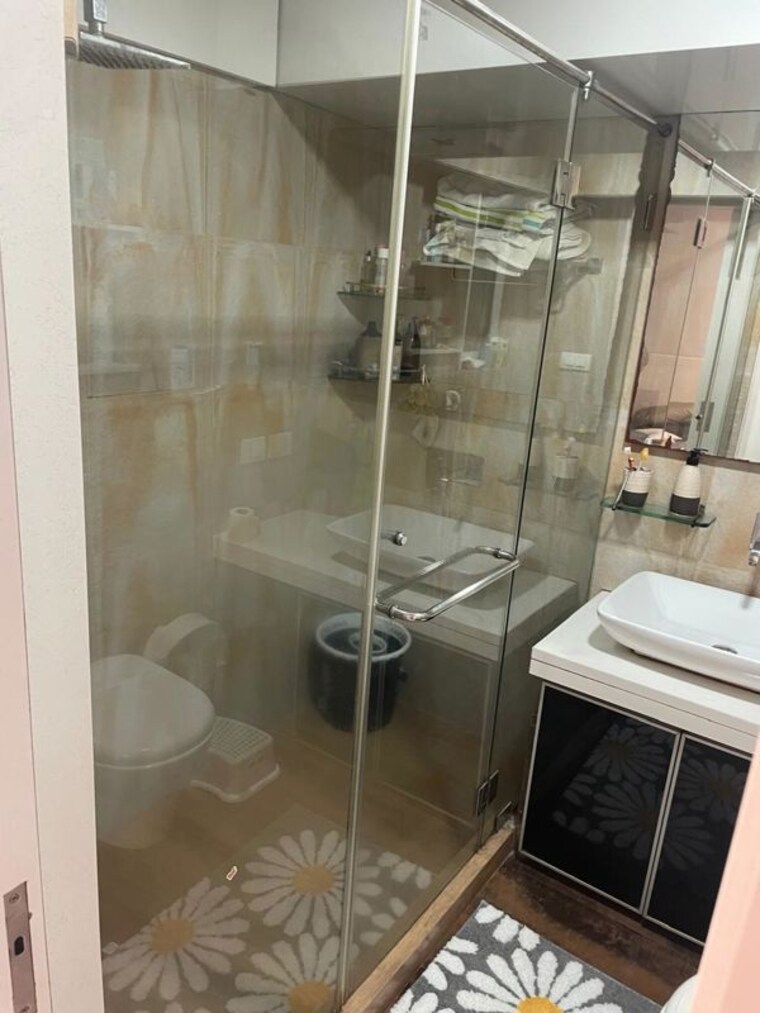 Attached Bathroom, la-serena 3 Bedroom 1550 Sq.Ft. Apartment In Andheri West Mumbai 9186208