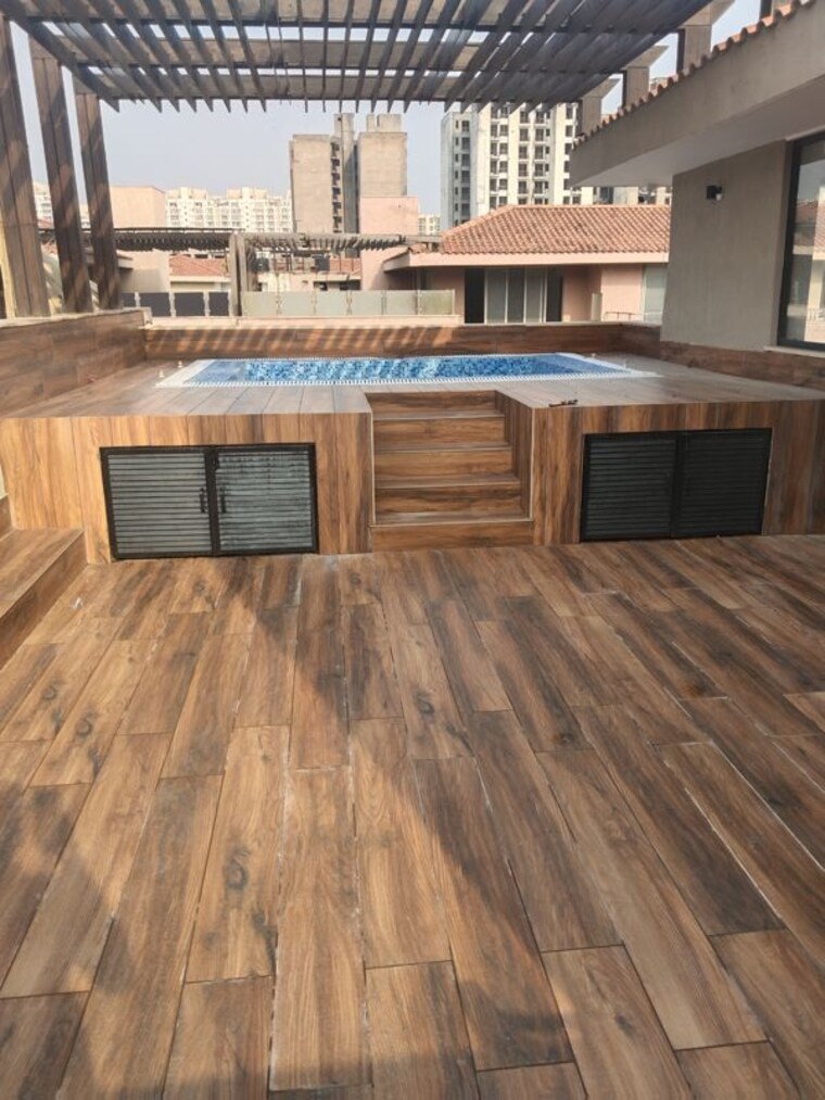 Swimming Pool, unitech-uniworld-resorts-the-residences 4 Bedroom 502 Sq.Yd. Villa In Sector 33 Gurgaon 10214123