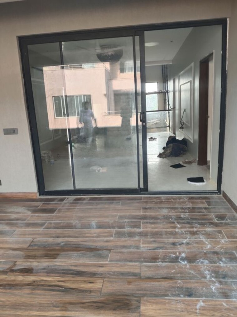 Room, unitech-uniworld-resorts-the-residences 4 Bedroom 502 Sq.Yd. Villa In Sector 33 Gurgaon 10214123