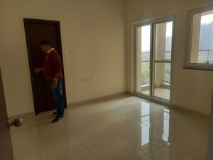 Room in 2 BHK Apartment at Puravankara Silversands, Mundhwa – for Rent