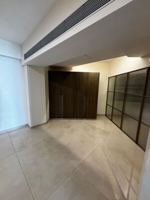  4 BHK Apartment at Raj Grandeur, Powai – for Rent