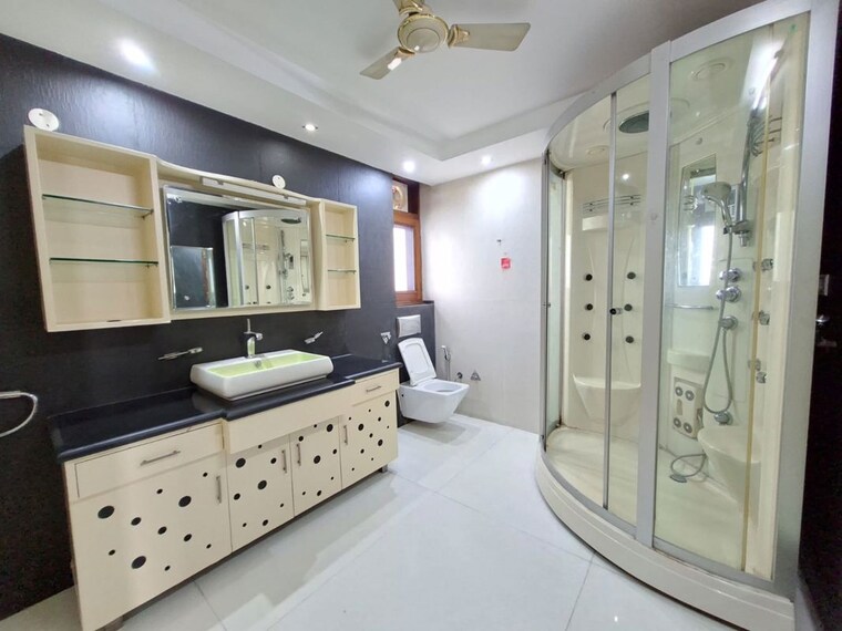 Attached Bathroom, sector 36 4 Bedroom 2000 Sq.Ft. Independent House In Sector 36 Chandigarh 10214148