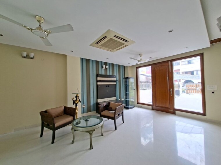 Room, sector 36 4 Bedroom 2000 Sq.Ft. Independent House In Sector 36 Chandigarh 10214148