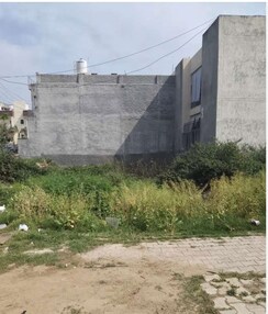 Plot For Sale in Sector 84