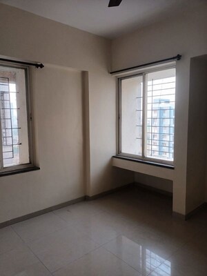 Room in 2 BHK Apartment at Suyog Pearl, Hadapsar – for Rent