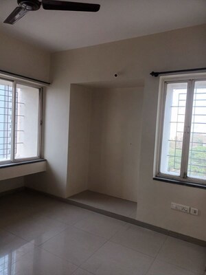 Room in 2 BHK Apartment at Suyog Pearl, Hadapsar – for Rent