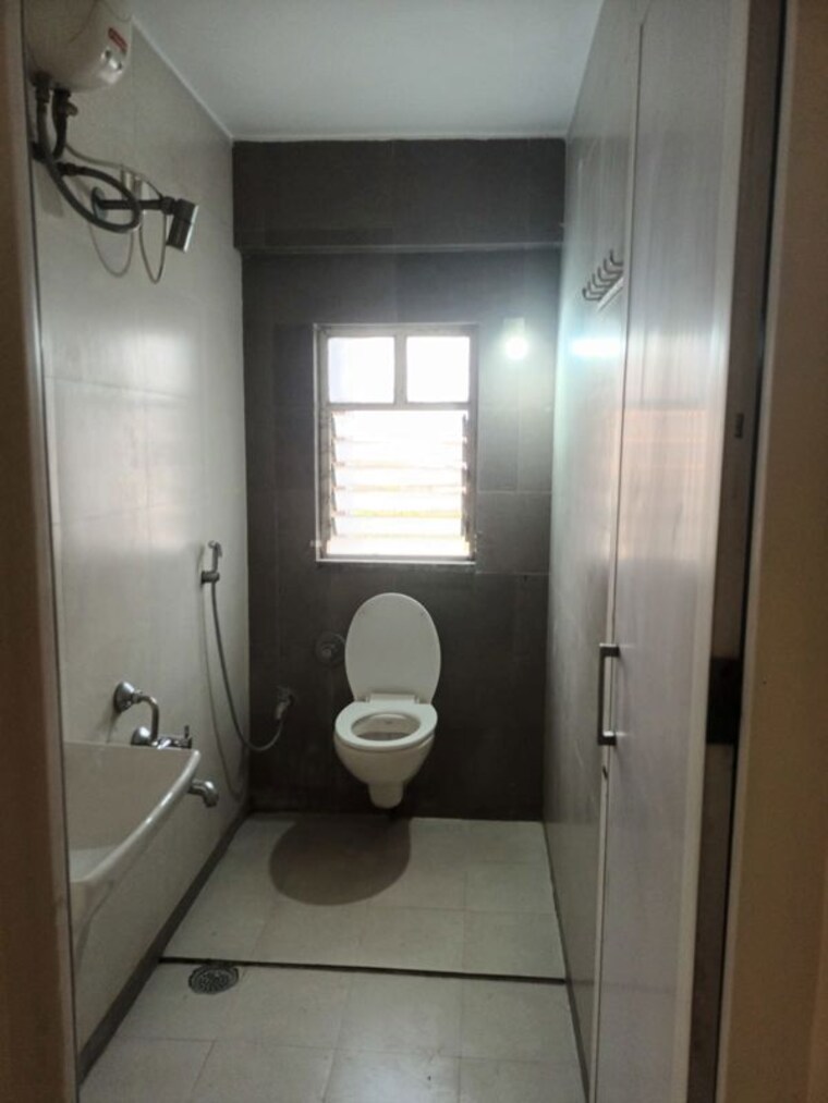 Bathroom, suyog-pearl 2 Bedroom 1200 Sq.Ft. Apartment In Hadapsar Pune 10214170