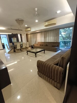 Dining Room in 3 BHK Apartment at Bianca Tower, Andheri West – for Sale