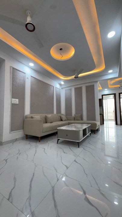 3 BHK 1600 Sq.Ft. Apartment in RWA Apartments Sector 27