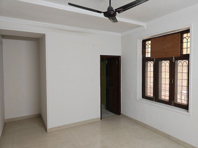 Room, paschim vihar 2 Bedroom 800 Sq.Ft. Apartment In Paschim Vihar Delhi 10214231