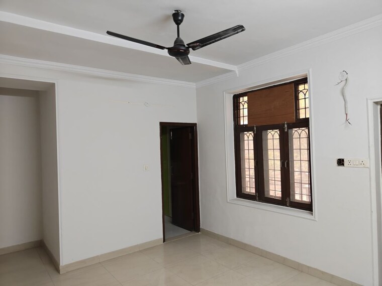 Room, paschim vihar 2 Bedroom 800 Sq.Ft. Apartment In Paschim Vihar Delhi 10214231