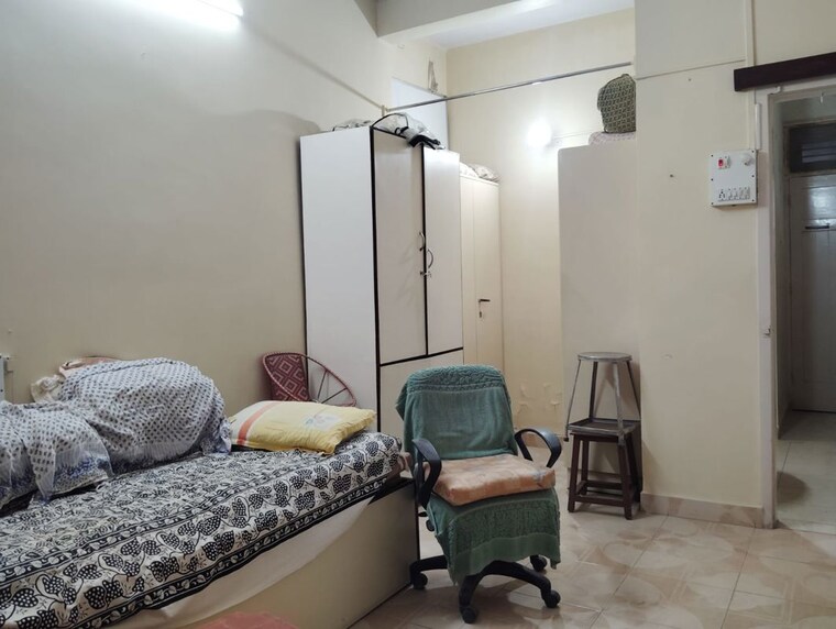 Living Room, gurukripa-chs-dadar-west 1 Bedroom 500 Sq.Ft. Apartment In Dadar West Mumbai 10214242
