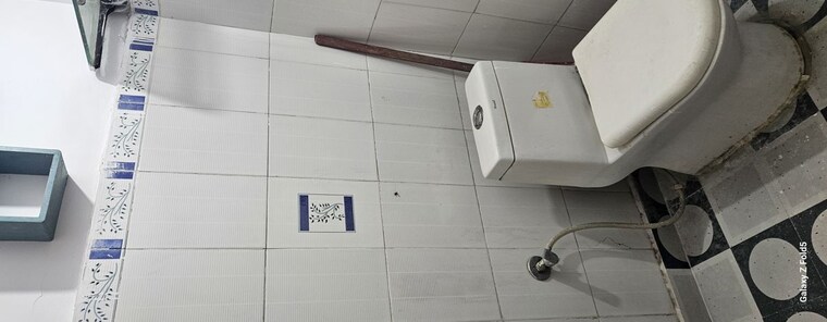 Bathroom, om vihar 2.5 Bedroom 903 Sq.Ft. Builder Floor In Om Vihar Delhi 10214245