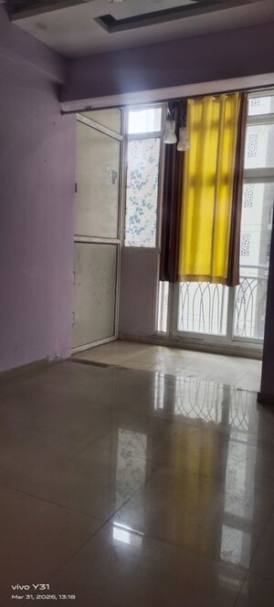Room in 3 BHK Apartment at Mahagun My Woods, Sector 16c Greater Noida – for Rent