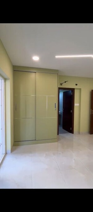 Room in 3 BHK Apartment at Poulomi Avante, Kokapet – for Rent