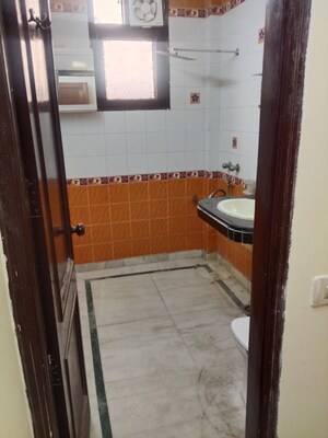 Bathroom in 2 BHK Apartment at RWA Apartments Sector 26, Sector 26 – for Rent