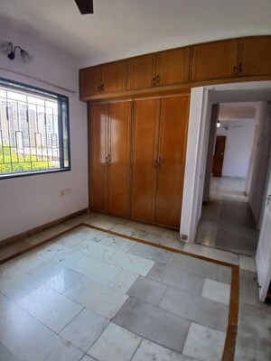 Room in 2 BHK Apartment at Creek Crest CHS, Andheri West – for Rent