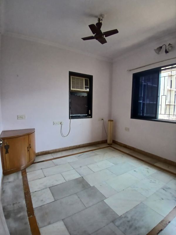 2 BHK Apartment For Rent in Creek Crest CHS