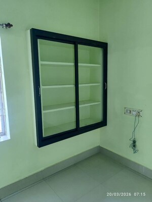 Room in 2 BHK Apartment at Mallikashpur – for Rent