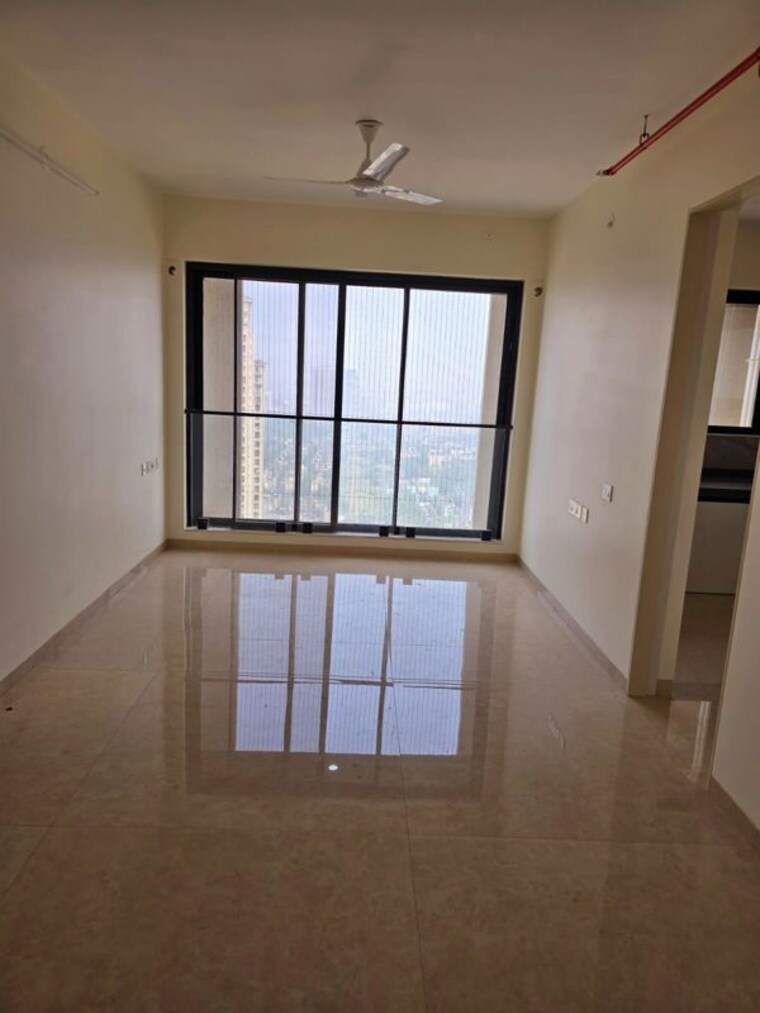 Room, dosti-eastern-bay-phase-2 2 Bedroom 1000 Sq.Ft. Apartment In Wadala Mumbai 10214345