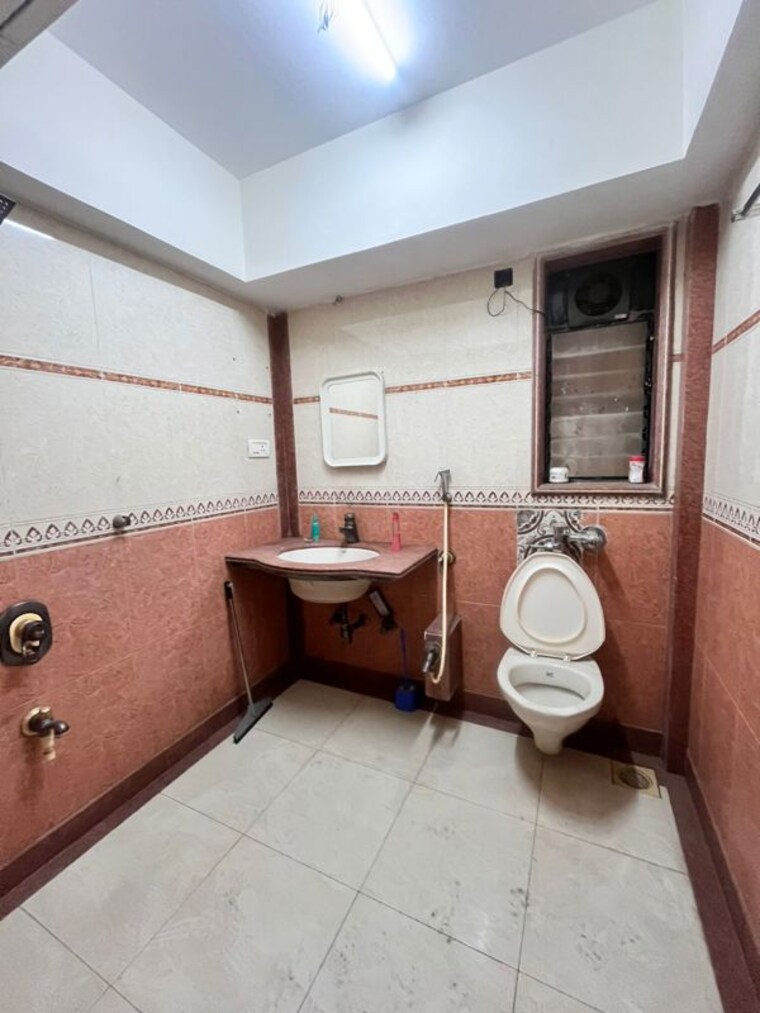 Attached Bathroom, gulmohar road 2 Bedroom 700 Sq.Ft. Apartment In Gulmohar Road Mumbai 10214327