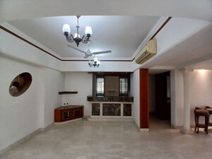 Living Room in 4 BHK Apartment at Brighton Tower, Andheri West – for Rent