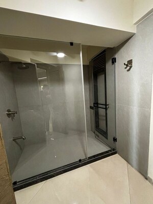 Building Lobby in 4 BHK Apartment at Rajesh Raj Grandeur, Powai – for Rent