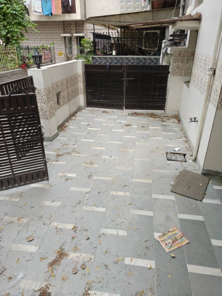 Entrance, paschim vihar 2 Bedroom 800 Sq.Ft. Apartment In Paschim Vihar Delhi 10214384