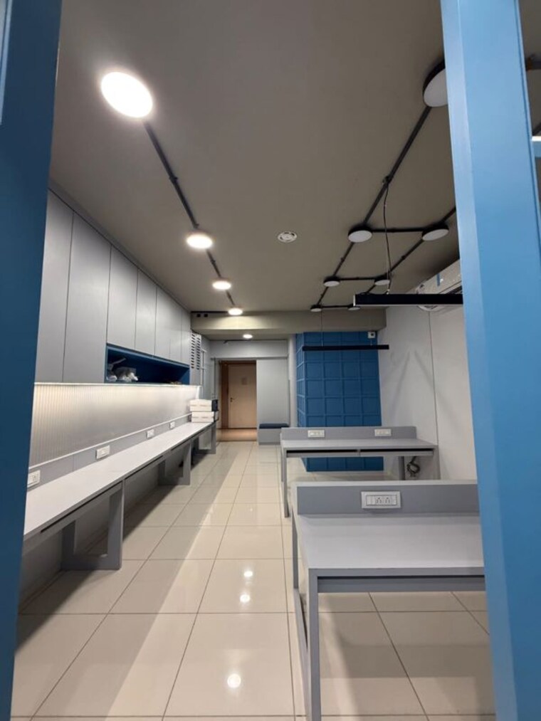 undefined, sun-westbank Commercial Office Space 750 Sq.Ft. In Navrangpura Ahmedabad 10214454