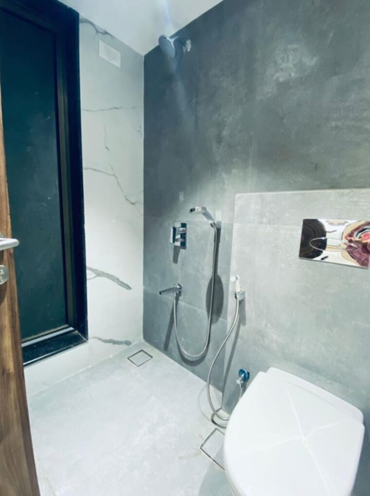 Bathroom, hubtown-seasons 2 Bedroom 754 Sq.Ft. Apartment In Chembur Mumbai 10214354