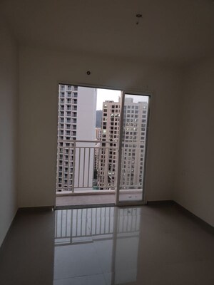 Room in 2 BHK Apartment at Puraniks Elito Grand Central, Vartak Nagar – for Rent